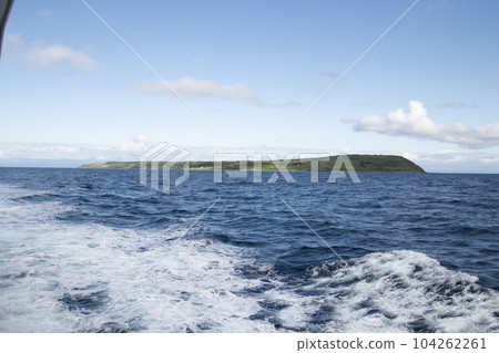 從渡輪上看到的八木尻島 從渡輪上看到的八木尻島 104262261