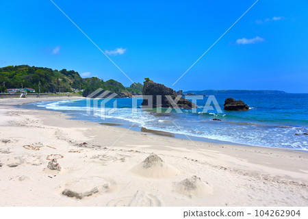 Izu Peninsula/Tagyu Beach/Somewhat nostalgic Japanese-style beach with beautiful white sand/Higashiizu Town, Shizuoka Prefecture(4) 104262904