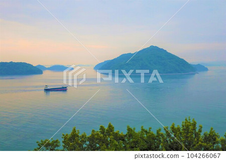 從廣島縣竹原前往大崎大藏 從木之江溫泉酒店清風館的房間 眺望大海和瀨戶內海大下島的絕美景色 104266067