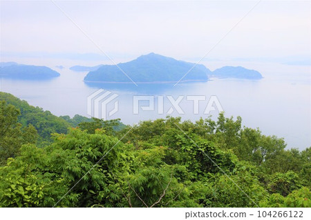 從廣島縣竹原前往大崎大藏 從木之江溫泉酒店清風館的房間 眺望大海和瀨戶內海大下島的絕美景色 104266122