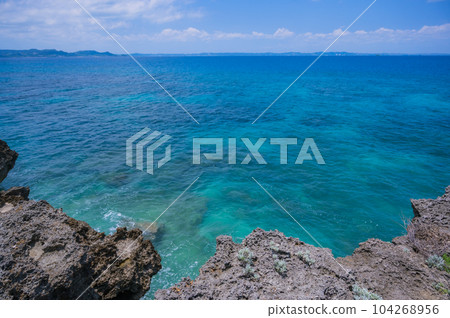 Okinawa Kudaka Island Island of the Gods, an island road where nature remains Okinawa Kudaka Island Island of the Gods, an island road where nature remains 104268956