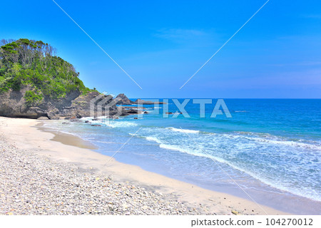 Image of the coast of Izu Peninsula and Minamiizu, landscape of white sandy beach between Kisami Ohama and Goishigahama, Shimoda City, Shizuoka Prefecture (3) 104270012