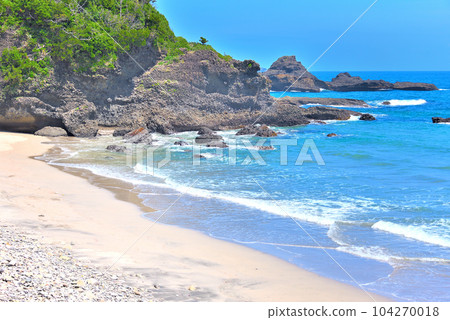 Image of the coast of Izu Peninsula, Minamiizu, coastal scenery between Kisami Ohama and Goishigahama, Shimoda City, Shizuoka Prefecture (3) Image of the coast of Izu Peninsula, Minamiizu, coastal scenery between Kisami Ohama and Goishigahama, Shimoda City, Shizuoka Prefecture (3) 104270018