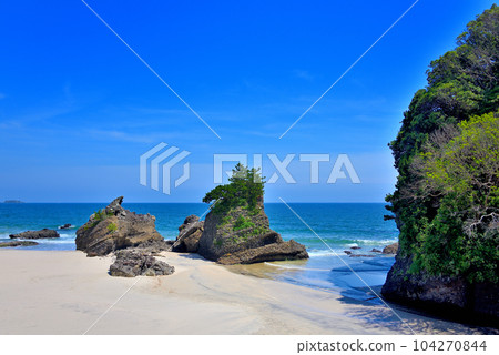 伊豆半島/南伊豆/木佐美大濱海灘/深受外國人歡迎的優雅白沙灘/靜岡縣下田市(3) 伊豆半島/南伊豆/木佐美大濱海灘/深受外國人歡迎的優雅白沙灘/靜岡縣下田市(3) 104270844