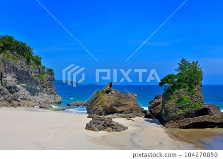 Izu Peninsula/Minamiizu/Kisami Ohama Beach/Elegant white sand beach popular with foreigners/Shimoda City, Shizuoka Prefecture(6) 104270850