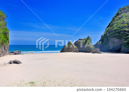 Izu Peninsula, Minamiizu, Kisami Ohama Beach, Sandy Beaches Popular with Foreigners for Beautiful Beach Scenery, Shimoda City, Shizuoka Prefecture (4) 104270860