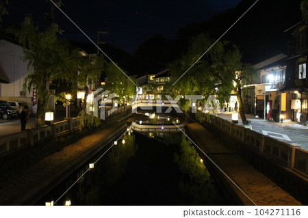 Kinosaki Onsen Hyogo Prefecture night view Kinosaki Onsen Hyogo Prefecture night view 104271116