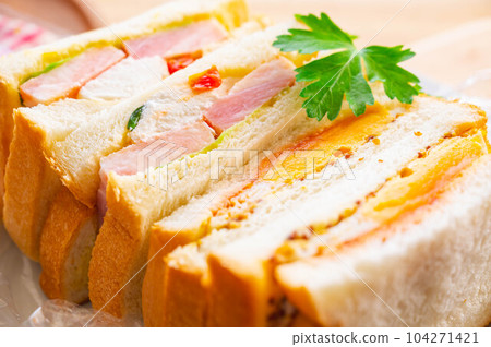 thawed frozen sandwich thawed frozen sandwich 104271421