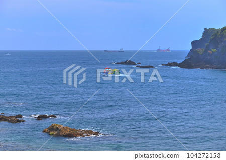 Izu Peninsula, Minami Izu, Izu Cruise, Cute Sightseeing Boats touring Honze Port (1) Izu Peninsula, Minami Izu, Izu Cruise, Cute Sightseeing Boats touring Honze Port (1) 104272158