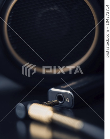 Open Backed Headphones with Digital Analogue Converter and gold 3.5mm Open Backed Headphones with Digital Analogue Converter and gold 3.5mm 104272714