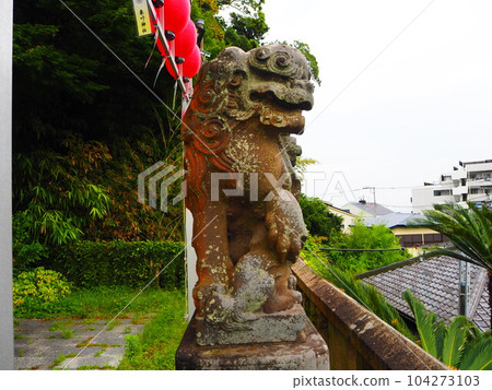 Komainu of Higashi Kano Shrine in Uraga 104273103