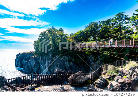 靜岡縣伊東市城崎海岸門脅吊橋和門脅2號燈塔 104274259