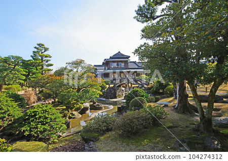 Former residence of Denemon Ito, the coal mining king of Chikuho in Iizuka City, Fukuoka Prefecture National Designated Scenic Beauty Garden Former residence of Denemon Ito, the coal mining king of Chikuho in Iizuka City, Fukuoka Prefecture National Designated Scenic Beauty Garden 104274312