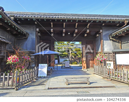 Iizuka City, Fukuoka Prefecture National Important Cultural Property Former Ito Denemon House Nagaya Gate Iizuka City, Fukuoka Prefecture National Important Cultural Property Former Ito Denemon House Nagaya Gate 104274336