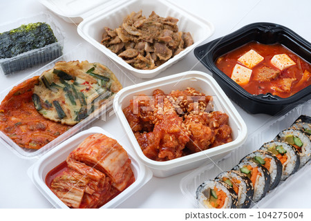 韓國外賣 紫菜包飯 泡菜 yangnyeom 雞肉煎餅 烤肉 Sundubu jjigae 104275004