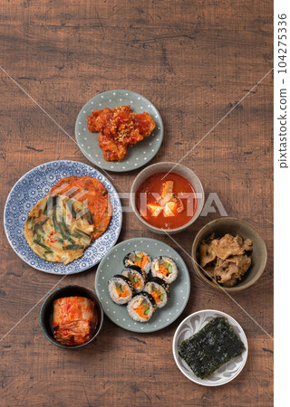 Korean Cuisine Gimbap Kimchi Yangnyeom Chicken Pancake Bulgogi Sundubu Jjigae Korean Cuisine Gimbap Kimchi Yangnyeom Chicken Pancake Bulgogi Sundubu Jjigae 104275336
