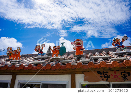 Okinawa Shisa 104275620