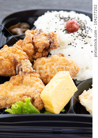 美味的炸雞便當 104277202