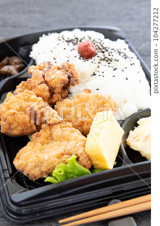 美味的炸雞午餐 美味的炸雞午餐 104277212