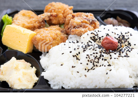 美味的炸雞便當 美味的炸雞便當 104277221