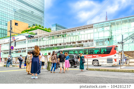 東京新宿站新宿區的都市風景 104281237