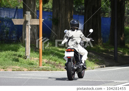 自行車女孩 104281455