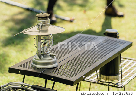 Oil lantern 104283656