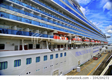 [Kanagawa] Yokohama Diamond Princess 104284272