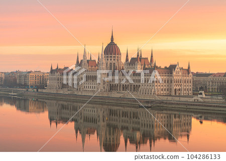 Hungary Budapest parliament building at sunrise 104286133