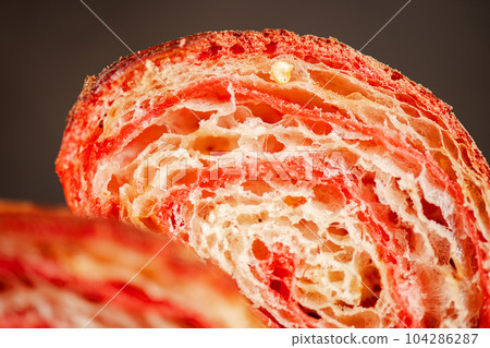 Bicolour Chilli Croissant 104286287