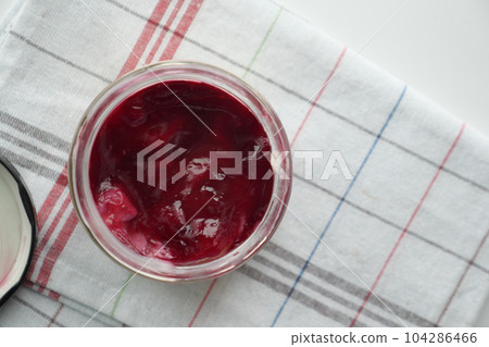 spoon pick strawberry cheese cake 104286466