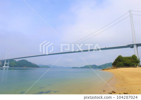 From Osakikamijima in Hiroshima to Omishima by ferry and then to Umashima in Imabari via the Shimanami Kaido between the rainy season and early summer From Osakikamijima in Hiroshima to Omishima by ferry and then to Umashima in Imabari via the Shimanami Kaido between the rainy season and early summer 104287024