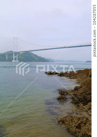 From Osakikamijima in Hiroshima to Omishima by ferry and then to Umashima in Imabari via the Shimanami Kaido between the rainy season and early summer From Osakikamijima in Hiroshima to Omishima by ferry and then to Umashima in Imabari via the Shimanami Kaido between the rainy season and early summer 104287055