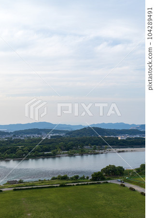 Kiso River and Kakamigahara seen from Sweetpia Konan Kiso River and Kakamigahara seen from Sweetpia Konan 104289491