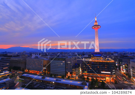 [Kyoto Prefecture] Kyoto Tower at Twilight (JR Kyoto Station) 104289874