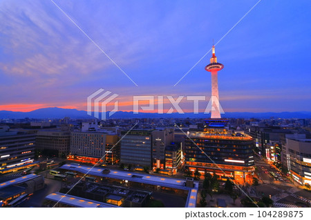 [Kyoto Prefecture] Kyoto Tower at Twilight (JR Kyoto Station) 104289875