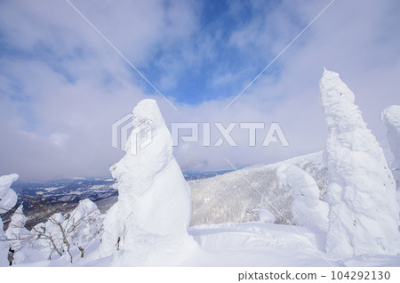 秋田縣森吉山十三平平雪怪 秋田縣森吉山十三平平雪怪 104292130
