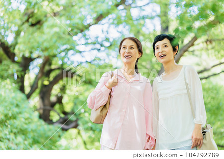 Sightseeing for middle-aged girls Image of a girls' trip 104292789