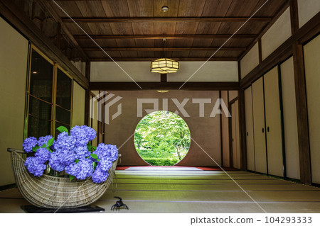 Kamakura City Meigetsuin Main Hall Enlightenment Window Kamakura City Meigetsuin Main Hall Enlightenment Window 104293333