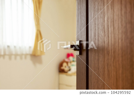 half-open room door 104295592