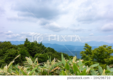 Very beautiful scenery of Mt.Hitsugayama in Maniwa city, Okayama prefecture, Japan Very beautiful scenery of Mt.Hitsugayama in Maniwa city, Okayama prefecture, Japan 104296710
