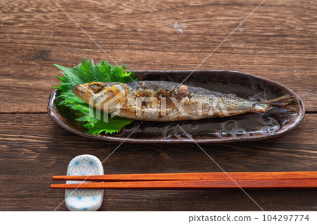 Salt-grilled sardines Salt-grilled sardines 104297774