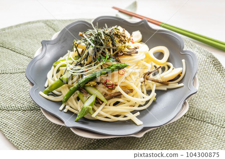 日式野菜意大利面 日式野菜意大利面 104300875