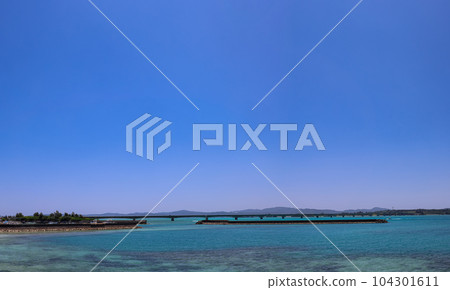 Kouri Bridge in the blue sky 104301611