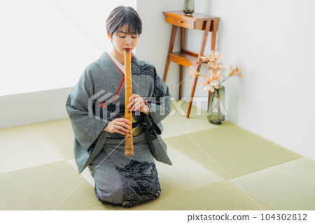 日本樂器、和服、日式房間 日本樂器、和服、日式房間 104302812