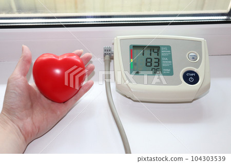 blood pressure monitor with indicators on the screen blood pressure monitor with indicators on the screen 104303539