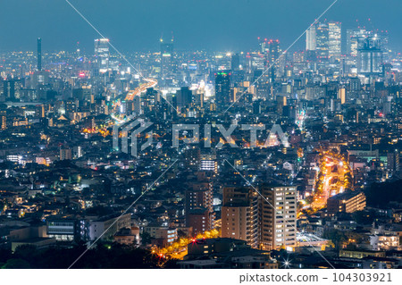 從東山天空塔看到的名古屋市夜景【愛知縣】 104303921
