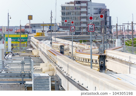 Monorail in Bangkok, Thailand (Yellow Line) Monorail in Bangkok, Thailand (Yellow Line) 104305198