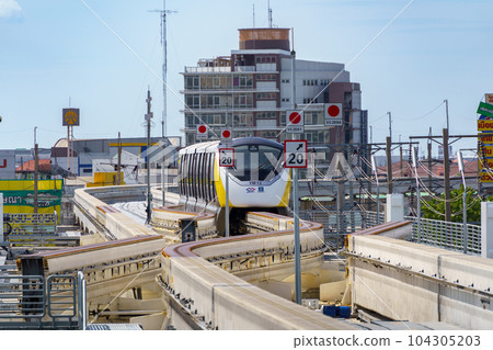 Monorail in Bangkok, Thailand (Yellow Line) Monorail in Bangkok, Thailand (Yellow Line) 104305203