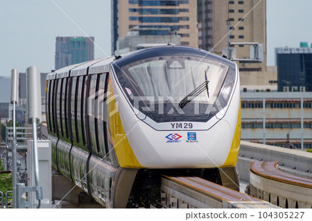 Monorail in Bangkok, Thailand (Yellow Line) Monorail in Bangkok, Thailand (Yellow Line) 104305227